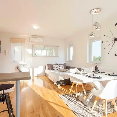 Frane Apartman